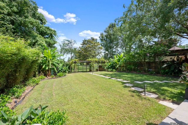 3307 Grassy Lake Dr, Baton Rouge, LA 70816