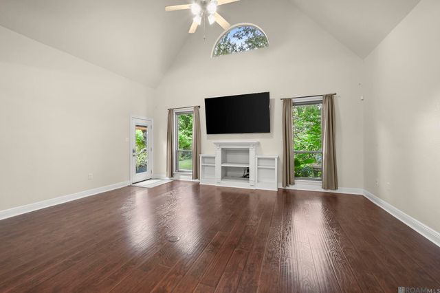 3307 Grassy Lake Dr, Baton Rouge, LA 70816