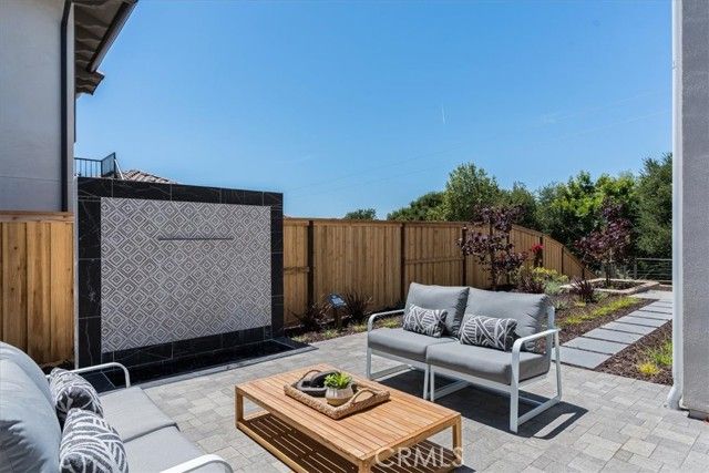 1458 Parsons Way, San Luis Obispo, CA 93401