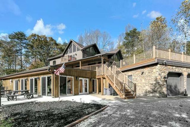 29002 Rockstull Road, Sugar Grove, OH 43155