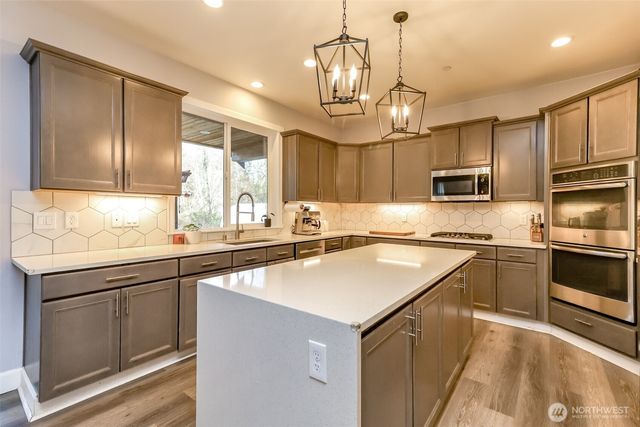 30904 37th Avenue E, Graham, WA 98338