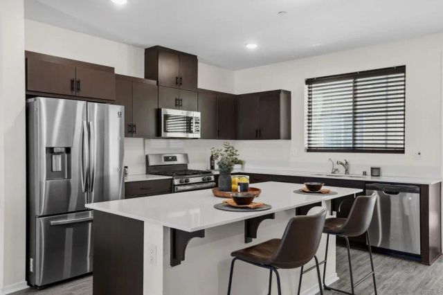 5211 Beachfront Cove St. 10, San Diego, CA 92154