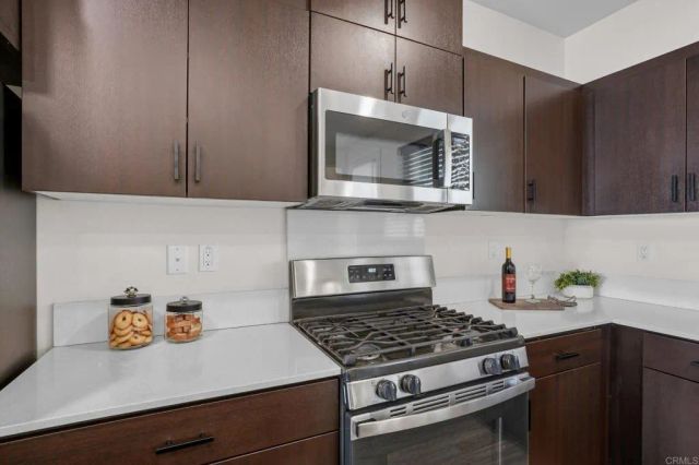 5211 Beachfront Cove St. 10, San Diego, CA 92154