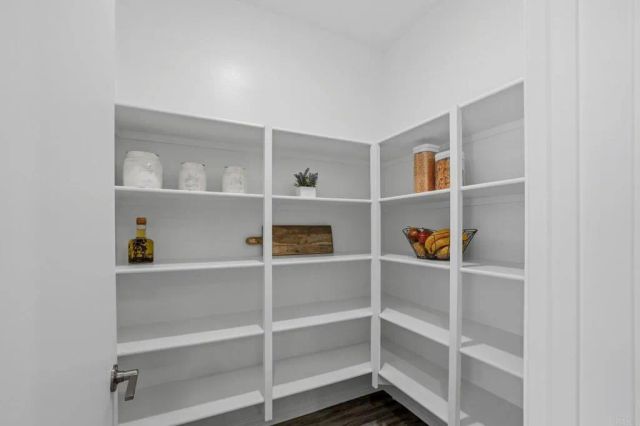 5211 Beachfront Cove St. 10, San Diego, CA 92154