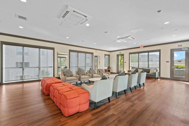 5211 Beachfront Cove St. 10, San Diego, CA 92154