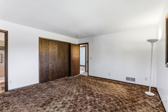 3588 Grenadier Place North Place, Oakdale, MN 55128