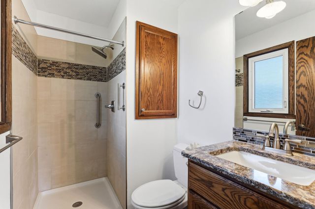 3588 Grenadier Place North Place, Oakdale, MN 55128