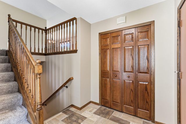 3588 Grenadier Place North Place, Oakdale, MN 55128