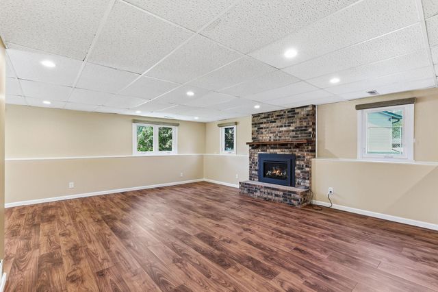 3588 Grenadier Place North Place, Oakdale, MN 55128
