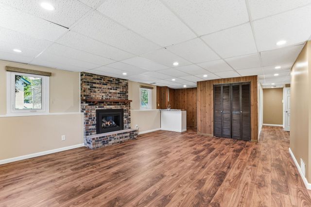 3588 Grenadier Place North Place, Oakdale, MN 55128
