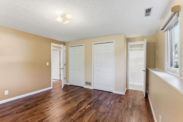 3588 Grenadier Place North Place, Oakdale, MN 55128