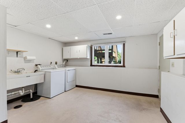3588 Grenadier Place North Place, Oakdale, MN 55128