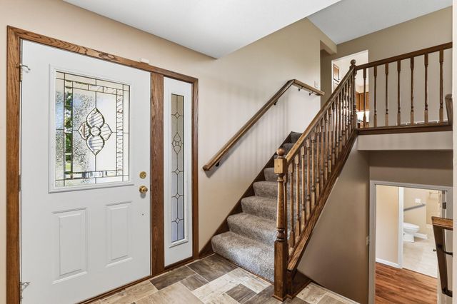3588 Grenadier Place North Place, Oakdale, MN 55128