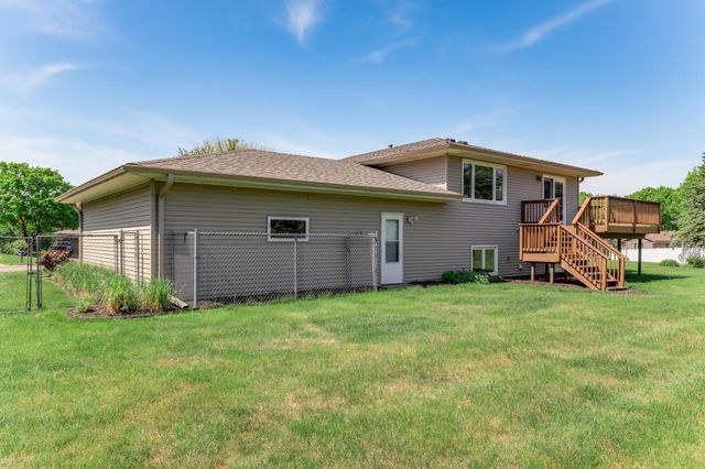 3588 Grenadier Place North Place, Oakdale, MN 55128