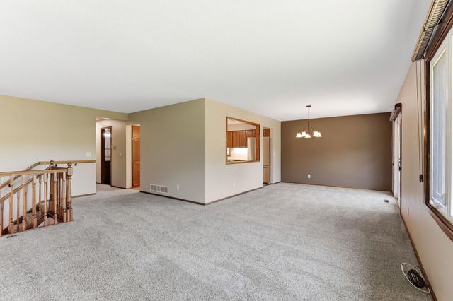 3588 Grenadier Place North Place, Oakdale, MN 55128