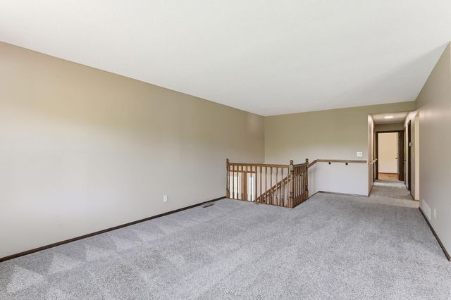 3588 Grenadier Place North Place, Oakdale, MN 55128