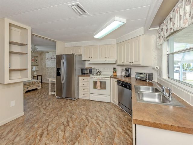 132 MARTINIQUE ROAD, North Port, FL 34287
