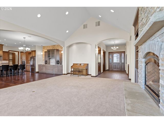 121 RIDGE Dr, La Grande, OR 97850