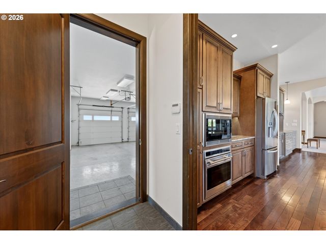 121 RIDGE Dr, La Grande, OR 97850