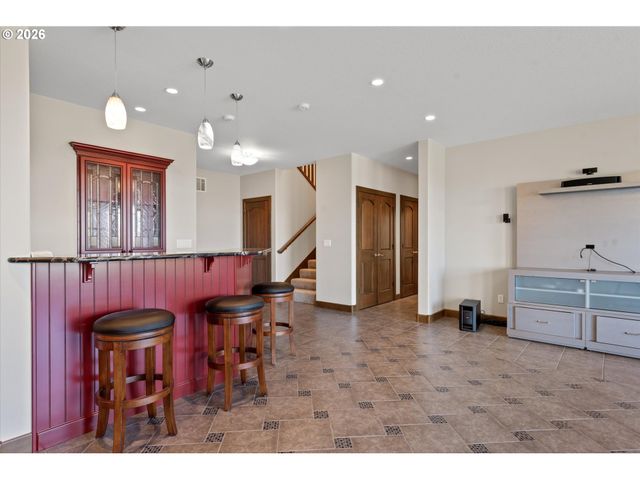 121 RIDGE Dr, La Grande, OR 97850