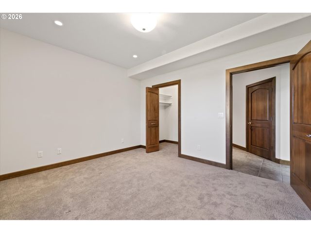 121 RIDGE Dr, La Grande, OR 97850