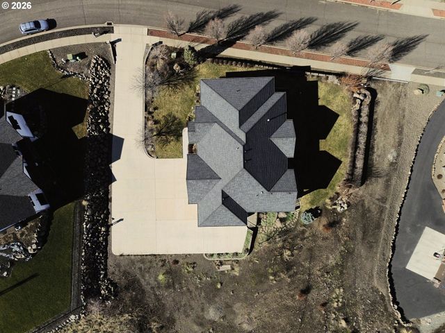 121 RIDGE Dr, La Grande, OR 97850