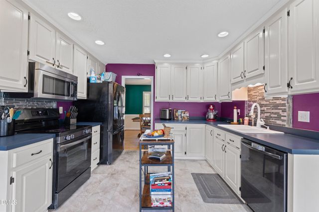 724 Iris Bryant Road, Dunn, NC 28334