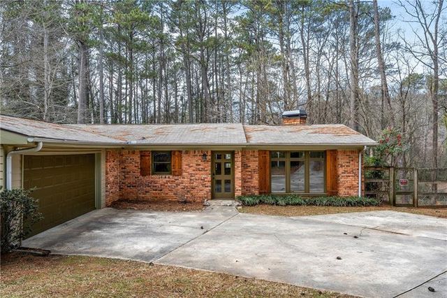 2468 Ridgeway Drive, Atlanta, GA 30360
