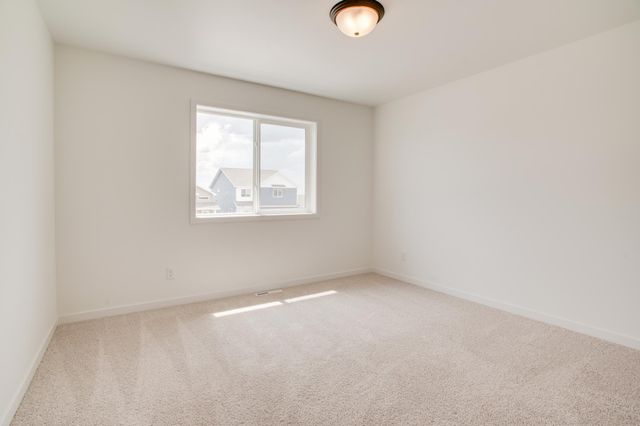2522 38th Avenue S, Moorhead, MN 56560