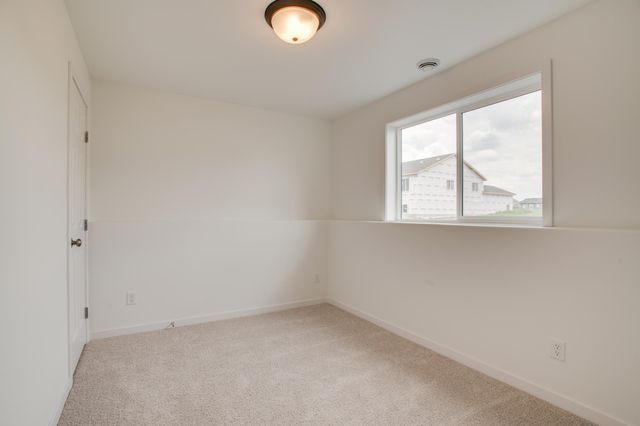 2522 38th Avenue S, Moorhead, MN 56560