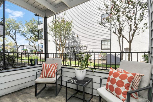 2701 W Bellfort Avenue 216, Houston, TX 77054