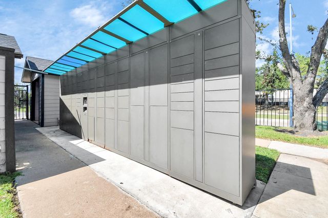 2701 W Bellfort Avenue 216, Houston, TX 77054