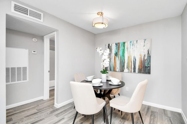 2701 W Bellfort Avenue 216, Houston, TX 77054