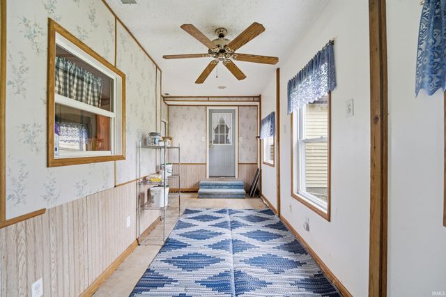 4236 S County Line Rd E Road, Mulberry, IN 46058