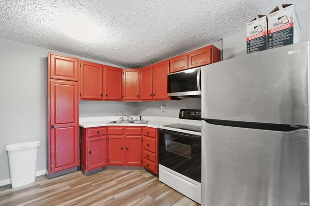 4236 S County Line Rd E Road, Mulberry, IN 46058