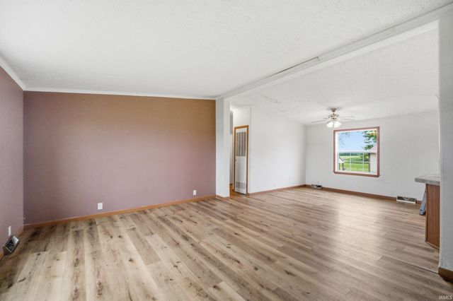 4236 S County Line Rd E Road, Mulberry, IN 46058