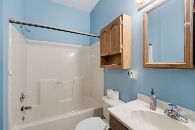4236 S County Line Rd E Road, Mulberry, IN 46058