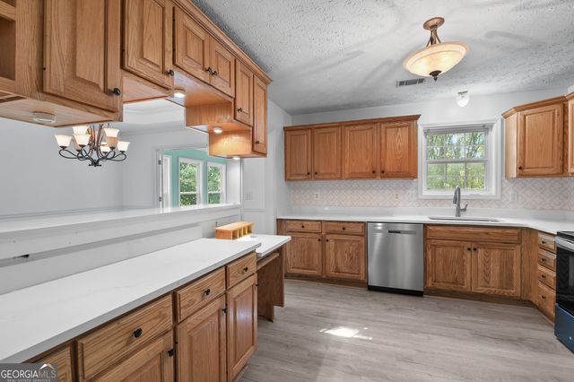 544 Academy Woods Drive, Jefferson, GA 30549