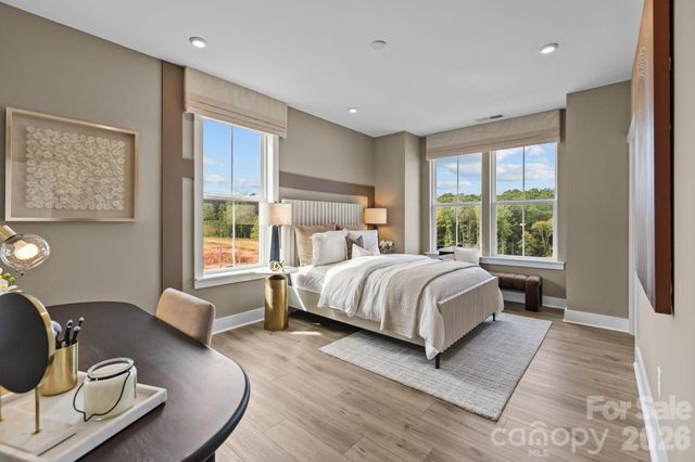 4121 Westbound Drive, Charlotte, NC 28278