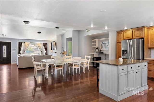 1803 Poplar St, Caldwell, ID 83605