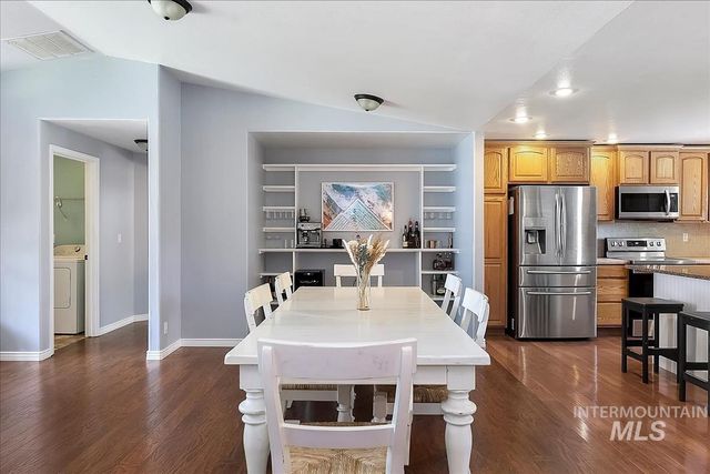 1803 Poplar St, Caldwell, ID 83605