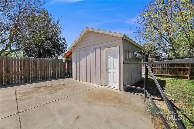 1803 Poplar St, Caldwell, ID 83605