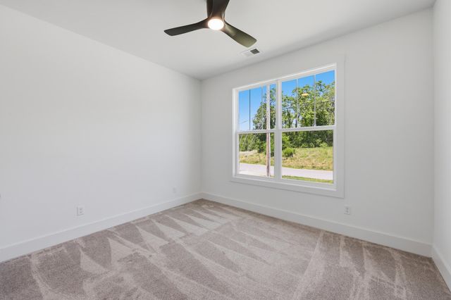 240 Harbor Village Drive, Georgetown, KY 40324