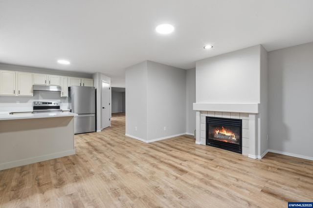 3063 30th Av SE, Albany, OR 97322