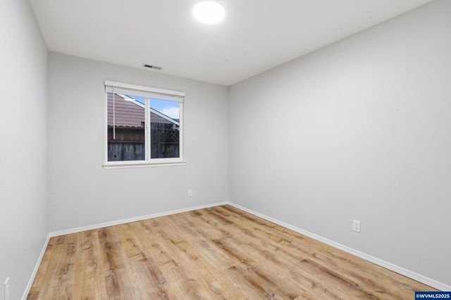 3063 30th Av SE, Albany, OR 97322