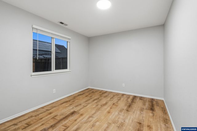 3063 30th Av SE, Albany, OR 97322