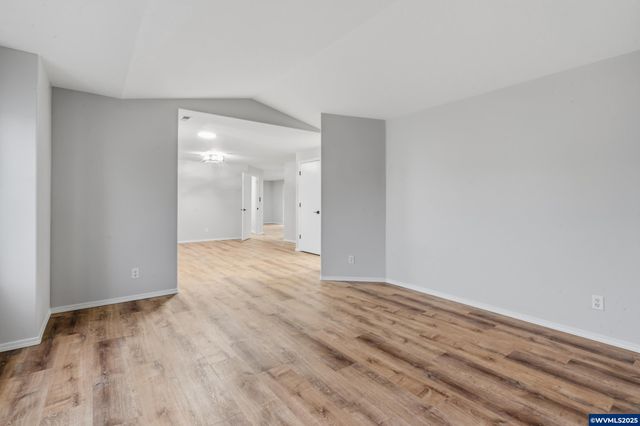 3063 30th Av SE, Albany, OR 97322