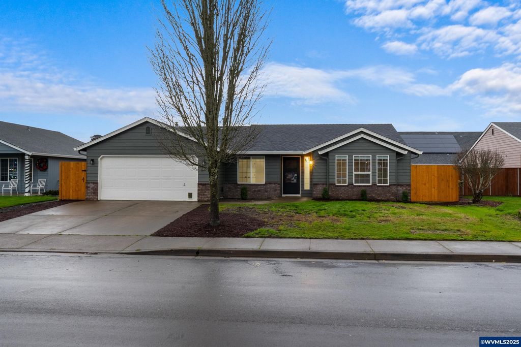 3063 30th Av SE, Albany, OR 97322