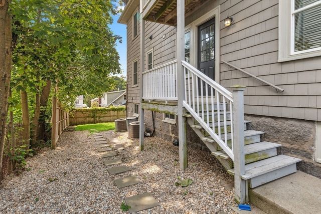 183 Whitwell St 1, Quincy, MA 02169