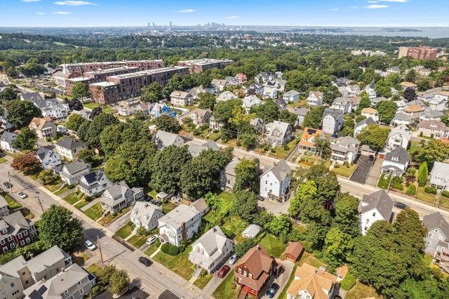 183 Whitwell St 1, Quincy, MA 02169
